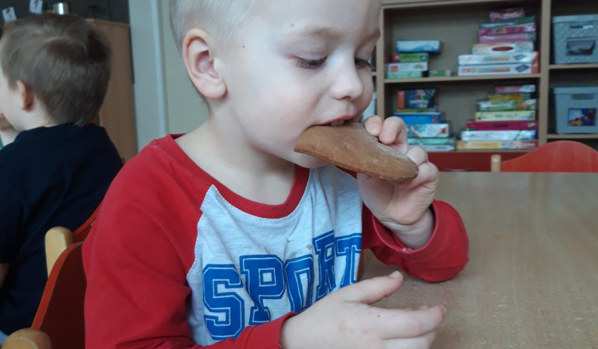 Kdopak mi to loupá perníček