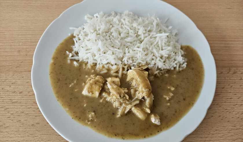 Kuřecí maso na houbách, rýže